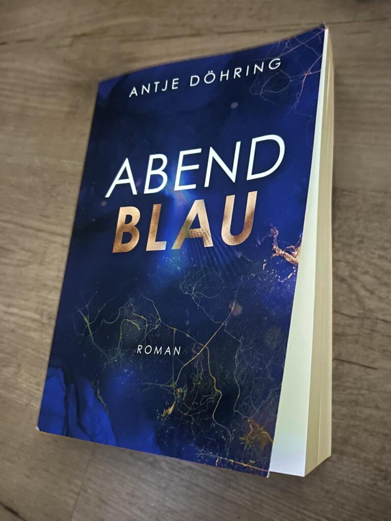 Roman Abendblau von Antje Döhring